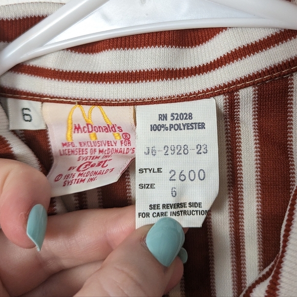 Rare Vintage 70s McDonald's Deadstock Button Down Rust Uniform Top in Packaging - Picture 7 of 9
